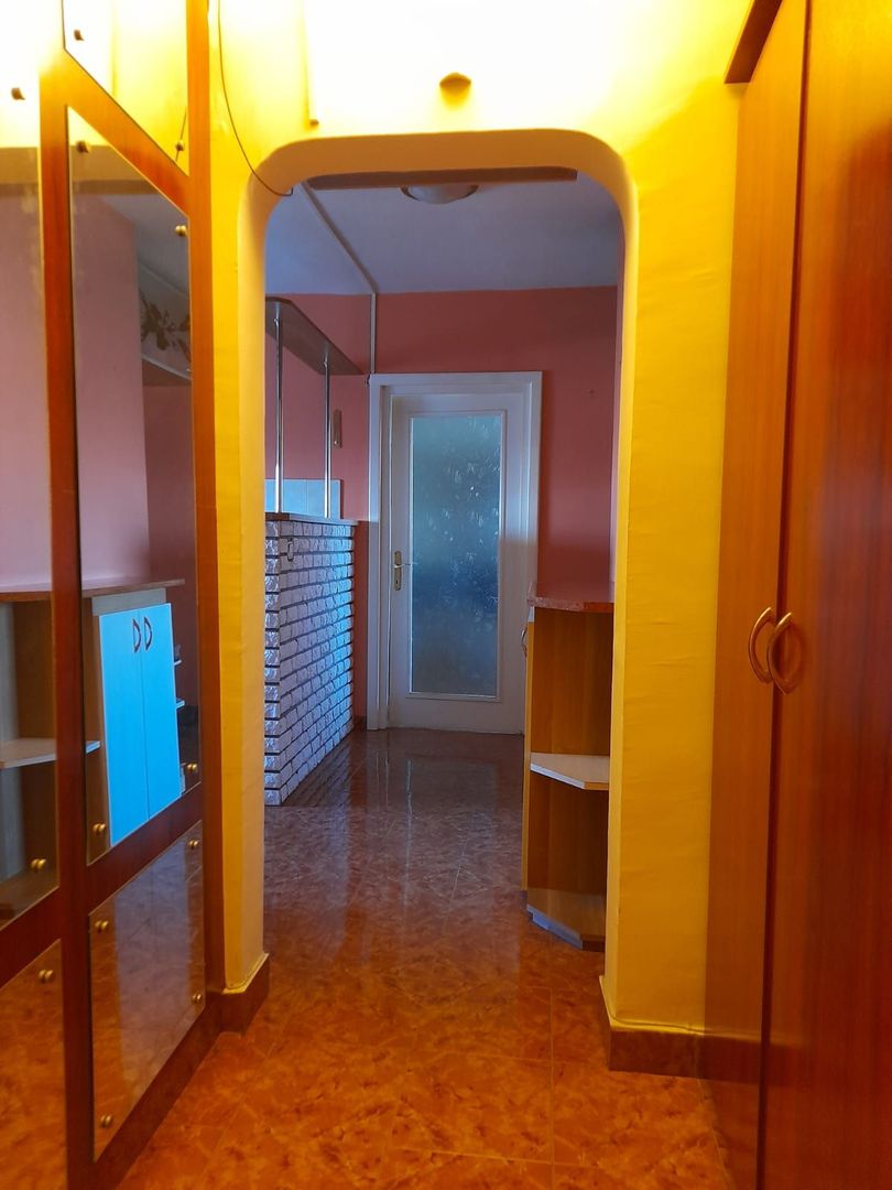Apartament cu o camera, de vanzare, situat in zona Dacia, Oradea. - Poză 6
