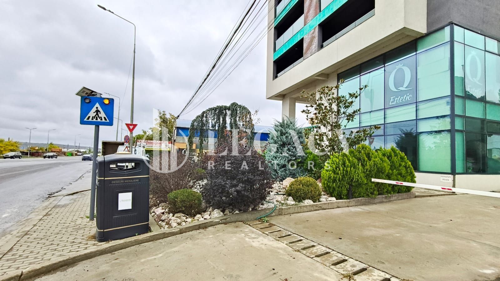 Spatiu birou modern cu 2 locuri de parcare in Grand Beetle Pacurari - Poză 1