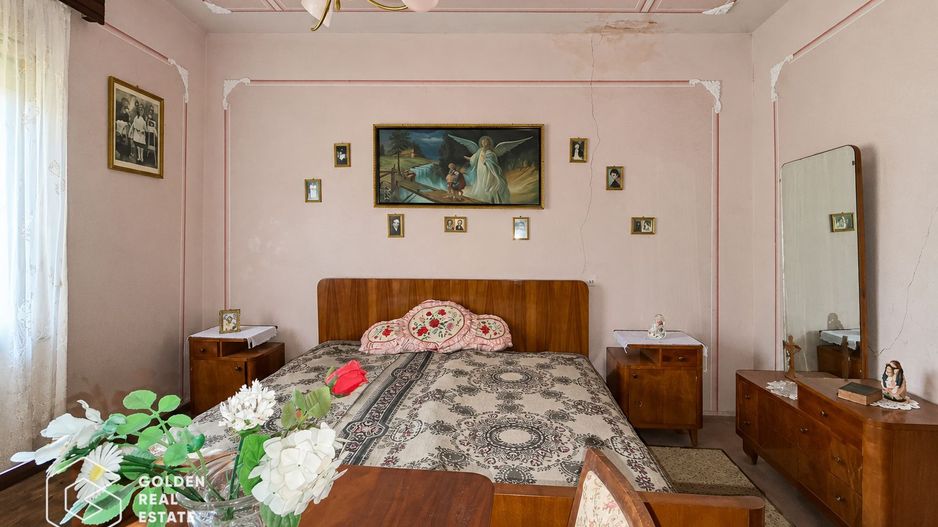 Casa 4 camere, anexe, teren 1349 mp, Galsa - Poză 8