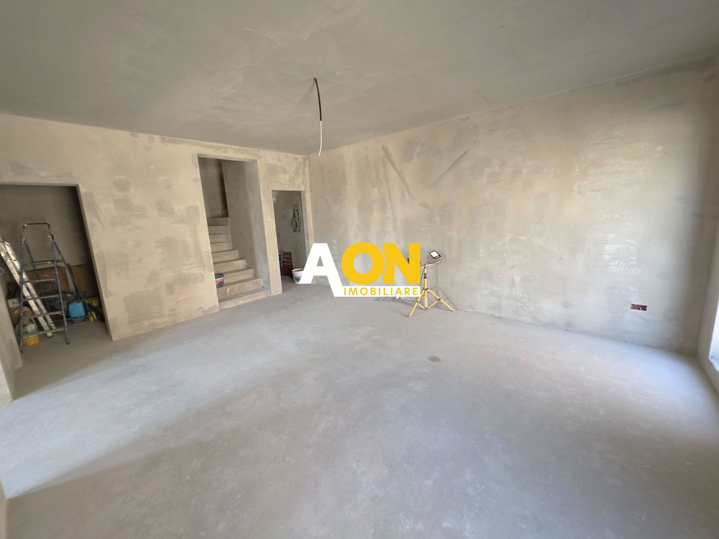 Duplex semifinisat, 4 camere,  250 mp teren, zona Schit - Poză 11