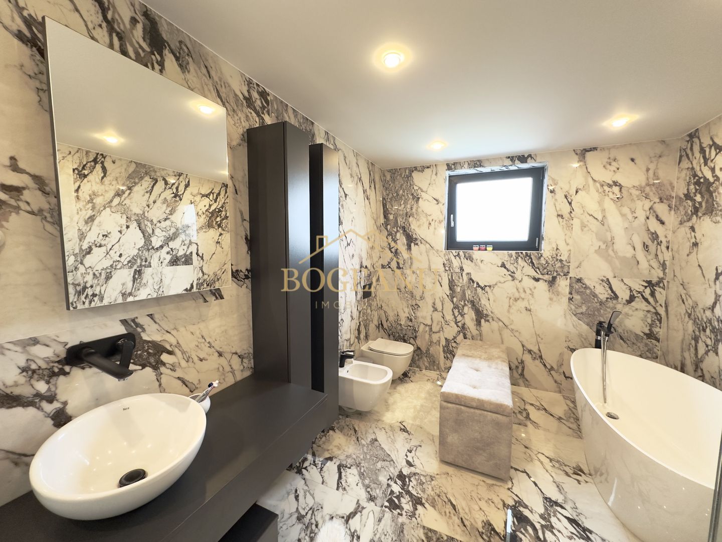 BG03-Vila de Lux 7 camere,Piscina-COMISION 0% - Poză 38