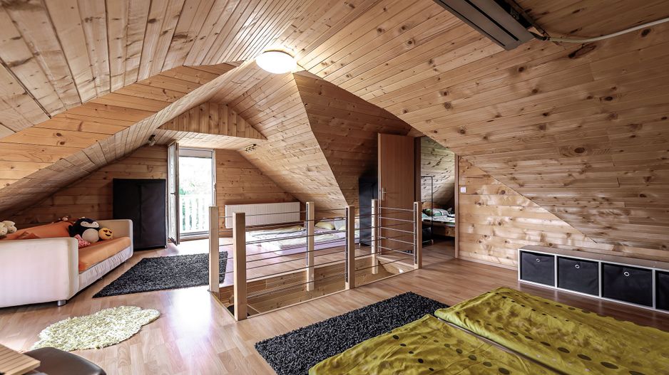 Casa de Lemn cu Piscina si Gradina Impecabila in Vladimirescu! - Poză 11