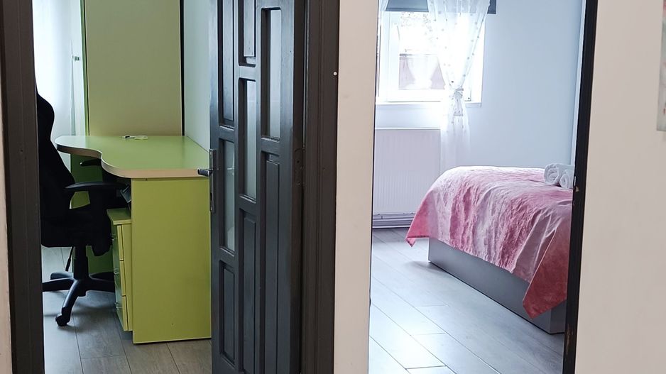 Apartament cu 3 camere decomandate,mobilat-Astra - Poză 14
