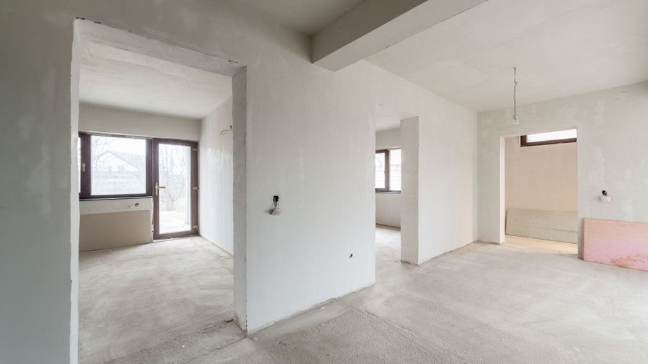 Casa sptioasa cu potential real in Maracineni la 5 pasi de Pitesti-Arges! - Poză 7