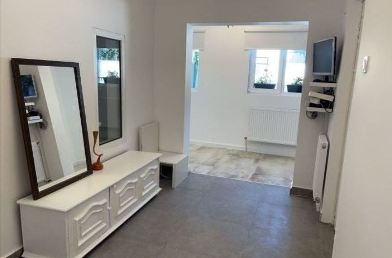 Casa zona Giulesti - Poză 1