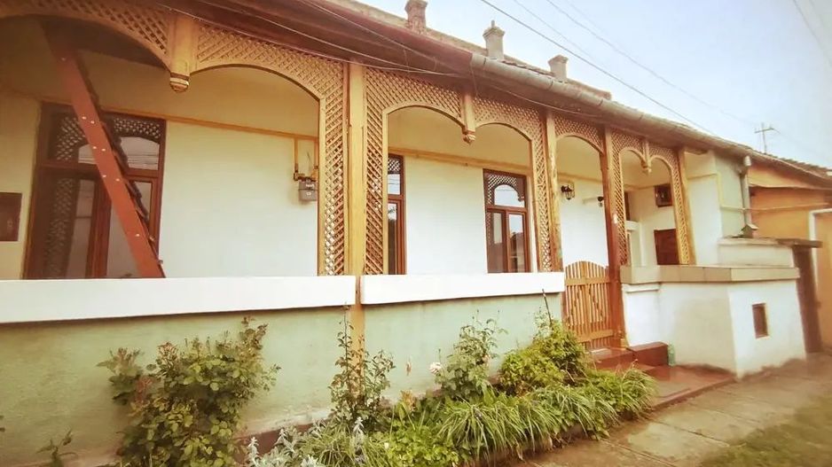 BRASADAS vinde ap 2 cam PARTER la curte zona CENTRALA. - Poză 5