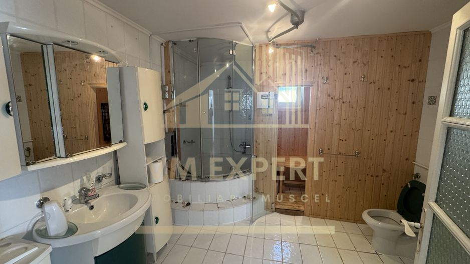 VILA 5 CAMERE, TEREN 4520 MP, LERESTI, ARGES - Poză 11