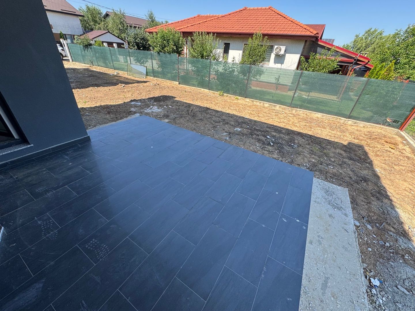 Vile Tunari, zona BUNA, Toate Utilitatile, curte 350m2 - Poză 4