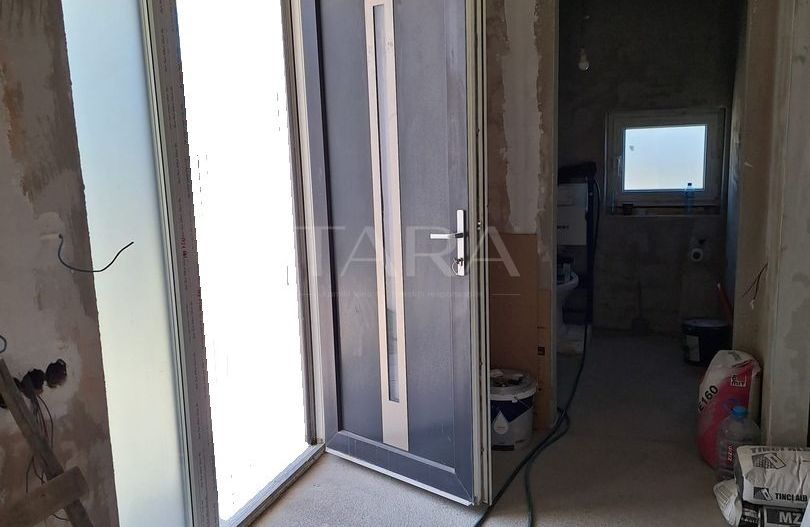 Casa tip duplex de vanzare in cartierul Europa - Poză 3