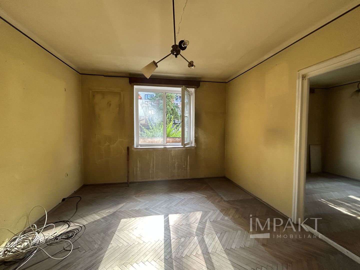 Oportunitate investitie ! Apartament cu 2 camere, zona Horea! - Poză 1