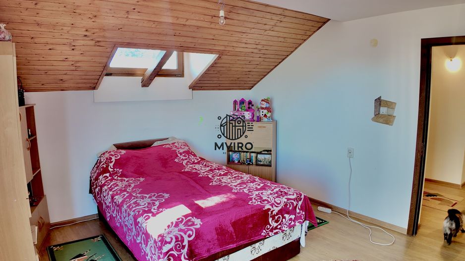 Casa de vanzare in Targoviste - 5 camere, 2 garaje, teren generos - Poză 29