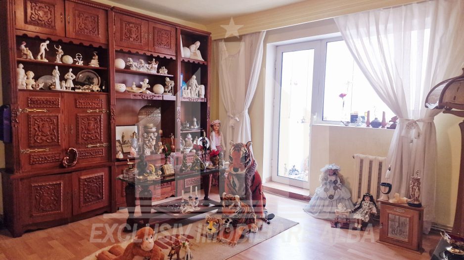 Apartament 3 camere | De vanzare | Etaj 1 | 67 mp | Cetate - Poză 2