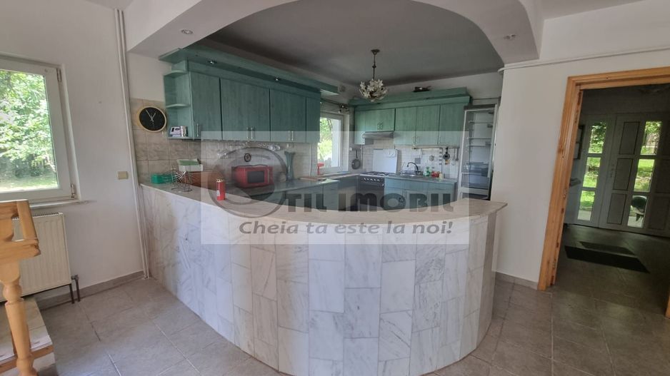 Casă pe trei niveluri, 264 mp utili + Foisor ,teren 2400 mp. - Poză 4