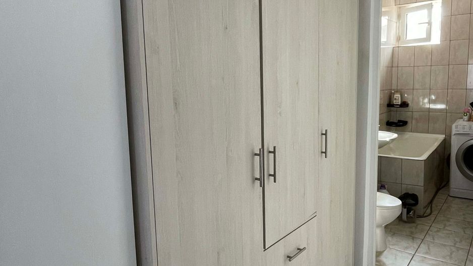 BRASADAS vinde ap 2 cam 51mp etaj 4/4 zona ULTRACENTRALA. - Poză 7