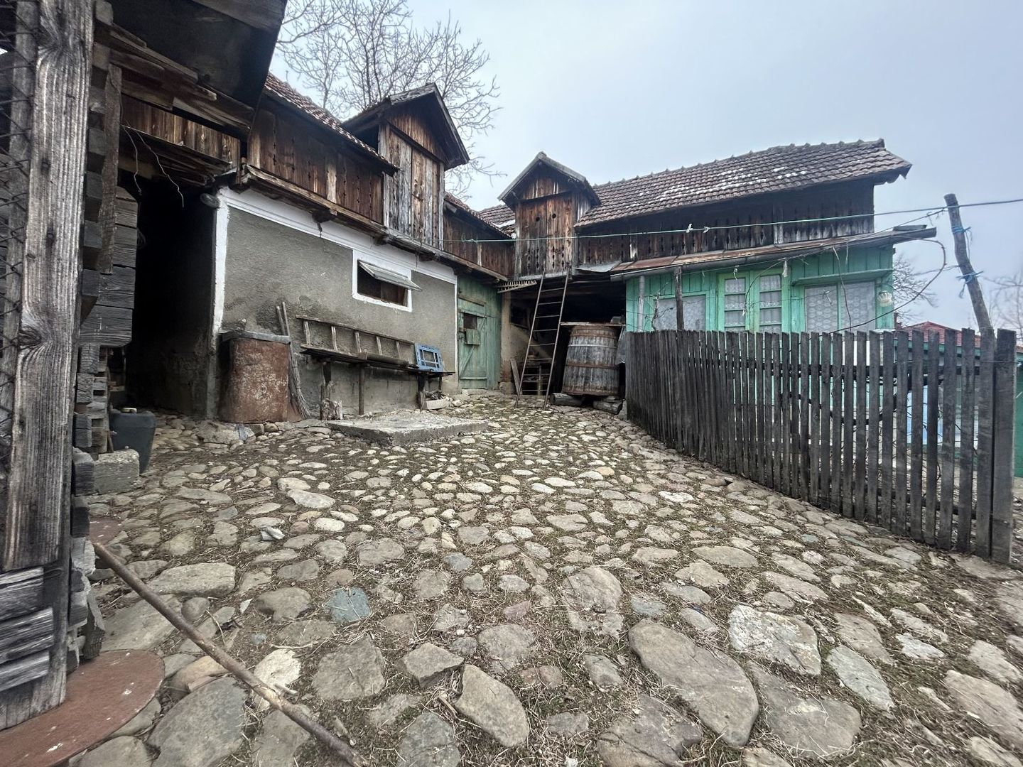Casă bătrânească în Comuna Brătila - Poză 11