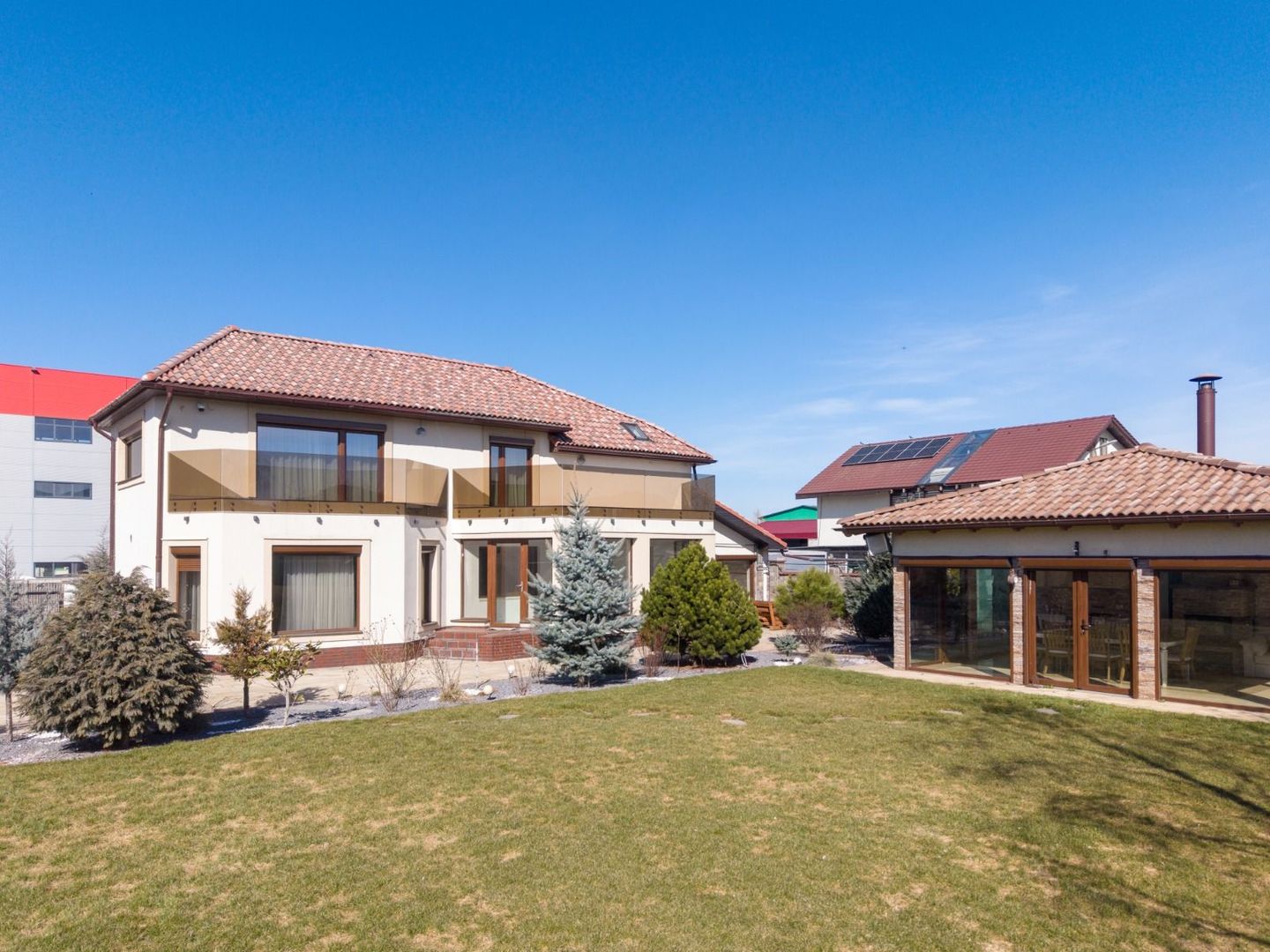 Casa 6 dormitoare+4 bai -1500 mp teren-Sacele - Poză 51