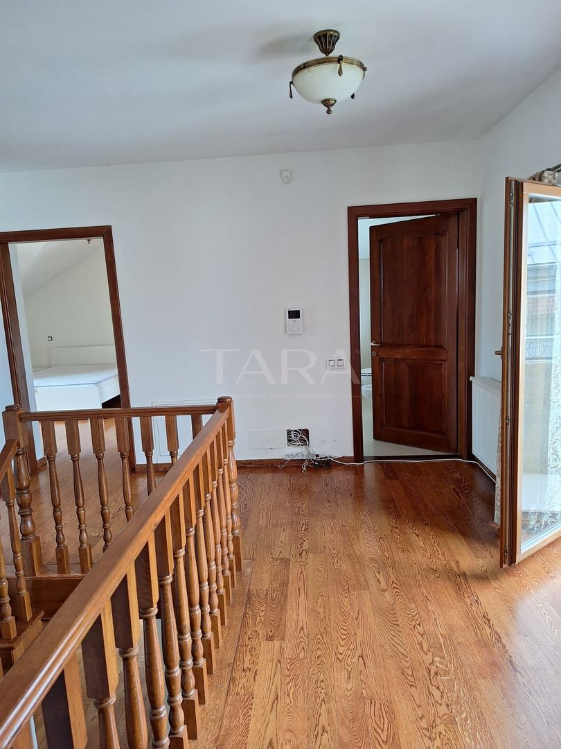 Casa deosebită în Europa – stil clasic, terase și grădină amenajata - Poză 14