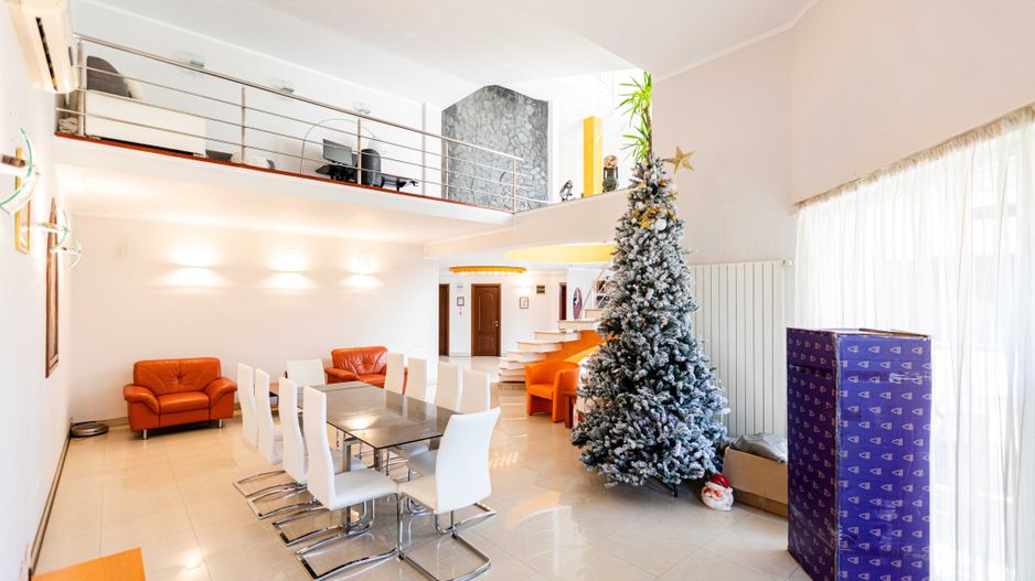 Dumbrăvița, la intrare – casă exclusivistă ideală locuință sau birou - Poză 1