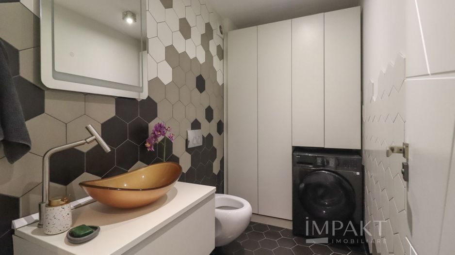 Apartament spatios cu balcon si terasa, complet mobilat, Europa! - Poză 12