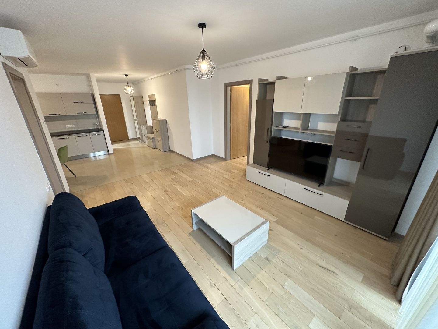 Apartament bloc nou 3 camere - parcare subterana - Poză 1