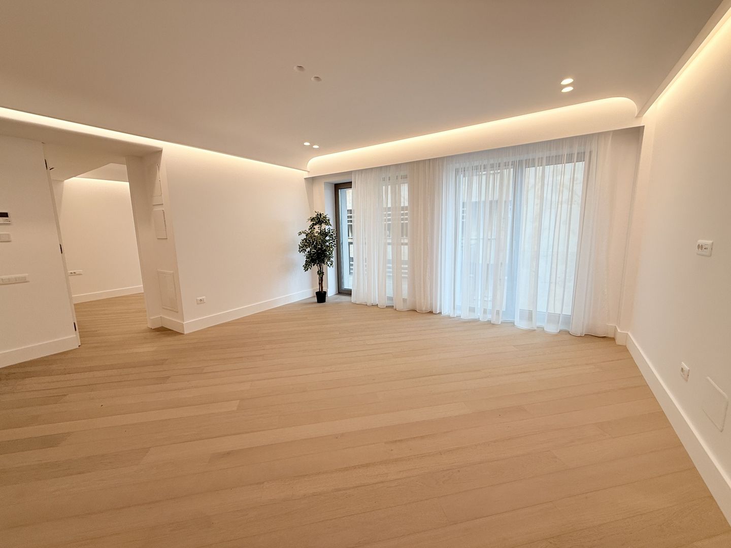 Oportunitate 2 camere Cortina126 - Iancu Nicolae - Poză 2