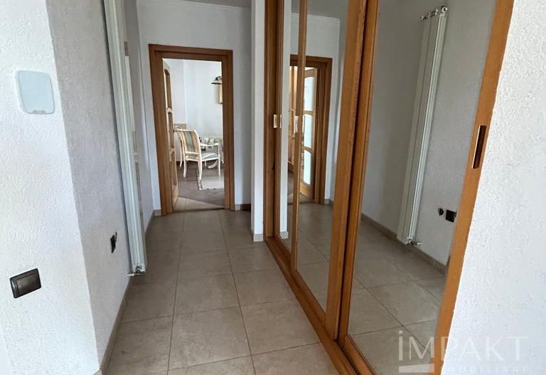 Vila individuala de lux de inchiriat, in cartier Gruia aproape de Cetatuie! - Poză 23