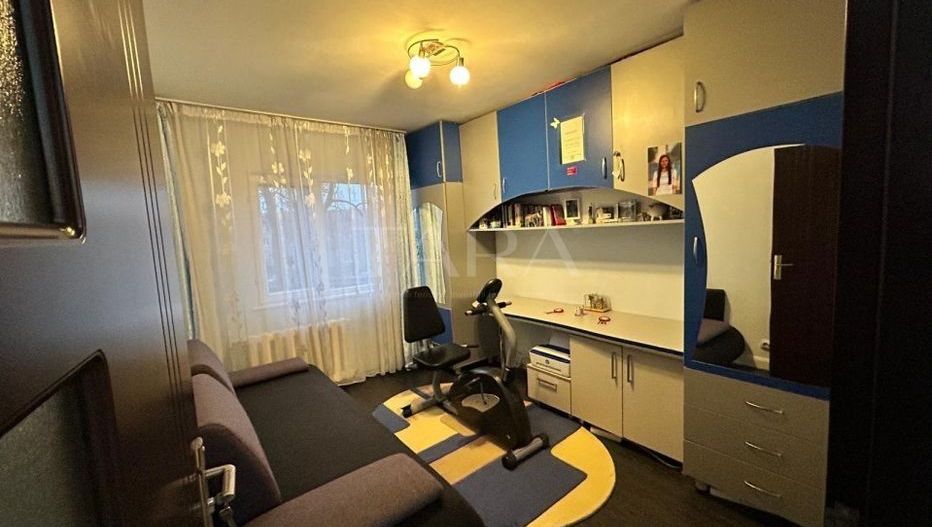 Apartament cu 4 camere decomandat, ideal pentru o familie! - Poză 5