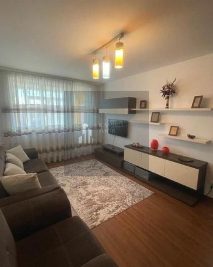 De vanzare 3 camere decomandat Piața Sudului Fantana Florilor - Poză 2