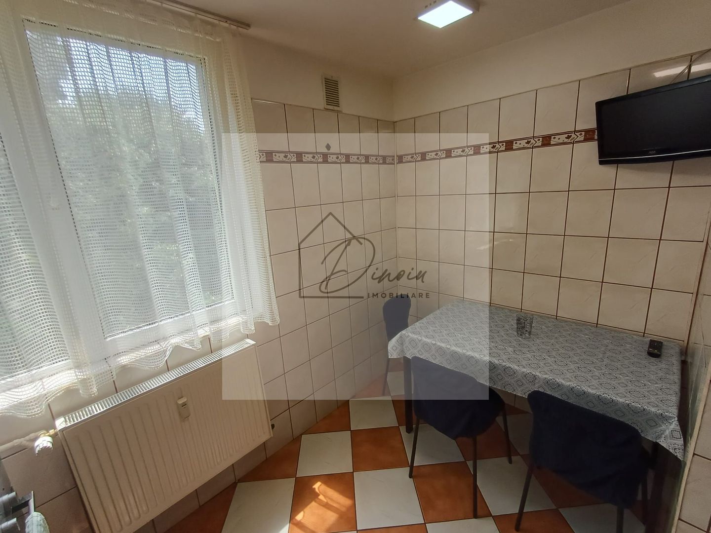 Apartament 3 camere Resita Crisului I complet mobilat + boxa + parcare - Poză 25