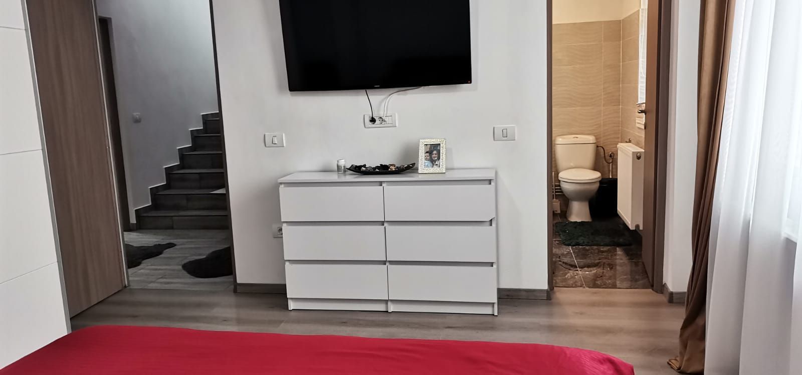 OCAZIE - Casă indiviuală modernă cu teren generos în Dumbrăvița (Cora) - Poză 14