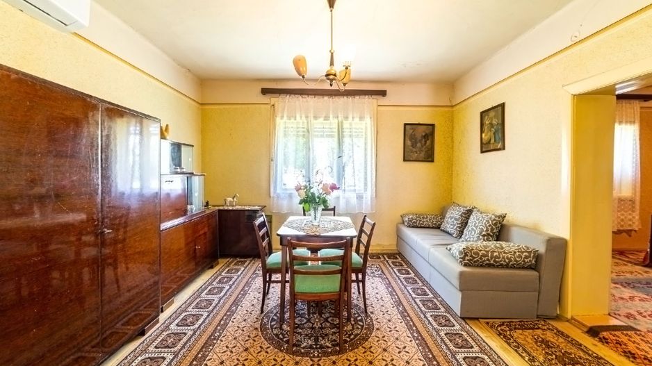 Vândută Casă cu 4 camere Pâncota - Poză 2