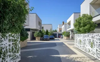Vilă 2019 cu piscină și garaj amenajat ca locuință pentru personal-Iancu Nicolae - Poză 31