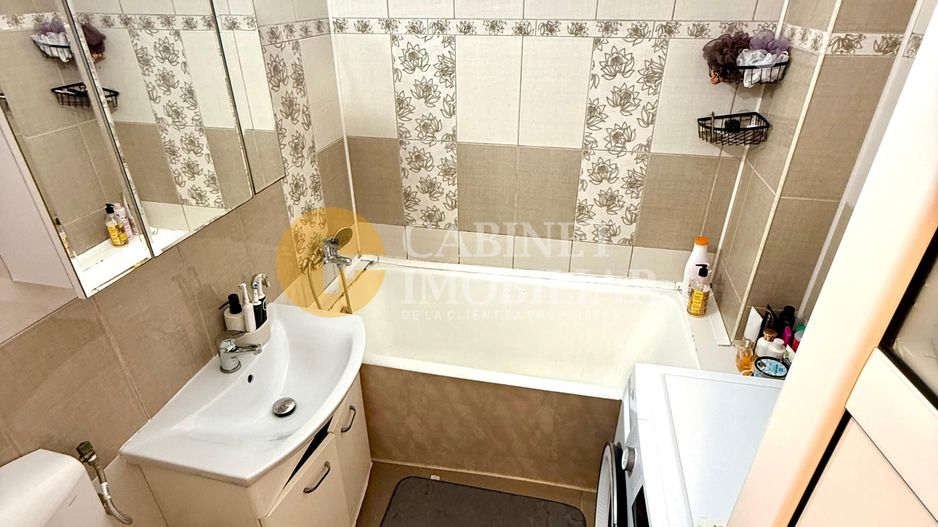 3 Camere Decomandat - Etaj 1 - Zona Podu Ros - Primaverii - Poză 8