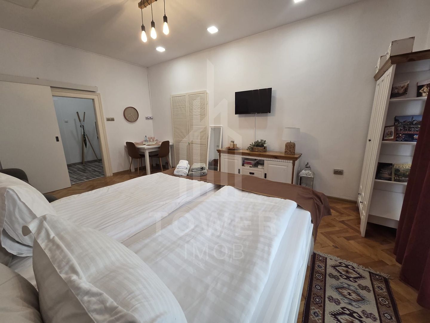 Garsonieră exclusivistă în Piața Mare cu vedere directă la Bradul de Crăciun - Poză 4