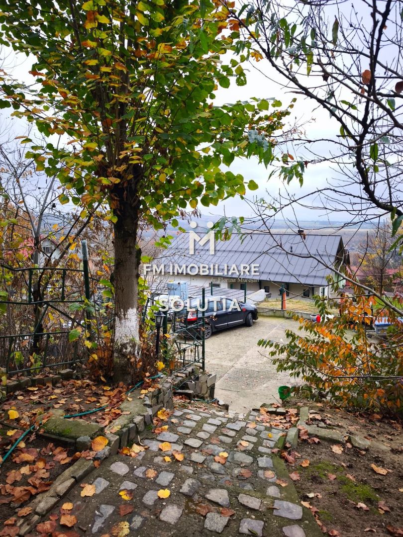 Casă de  vânzare cu vedere panoramică - Poză 25