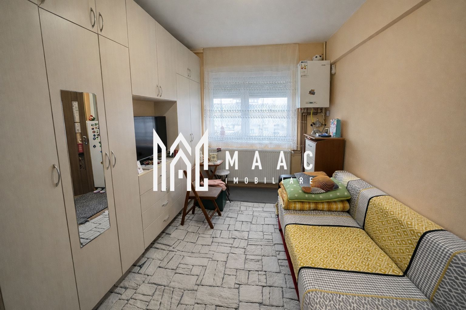 Garsonieră | Etaj Intermediar | Mobilată și Utilată | Lazaret - Poză 1