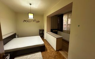 Apartament 3 camere în zona Spitalului Județean - de vânzare - Poză 1