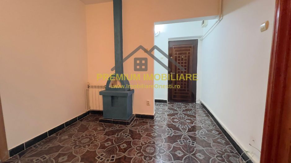 Apartament 3 camere etaj 1 de vanzare - Poză 5