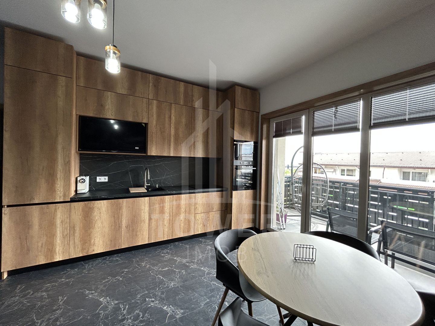 Apartament 3 camere cu loc de parcare și terasă de închiriat - Poză 2
