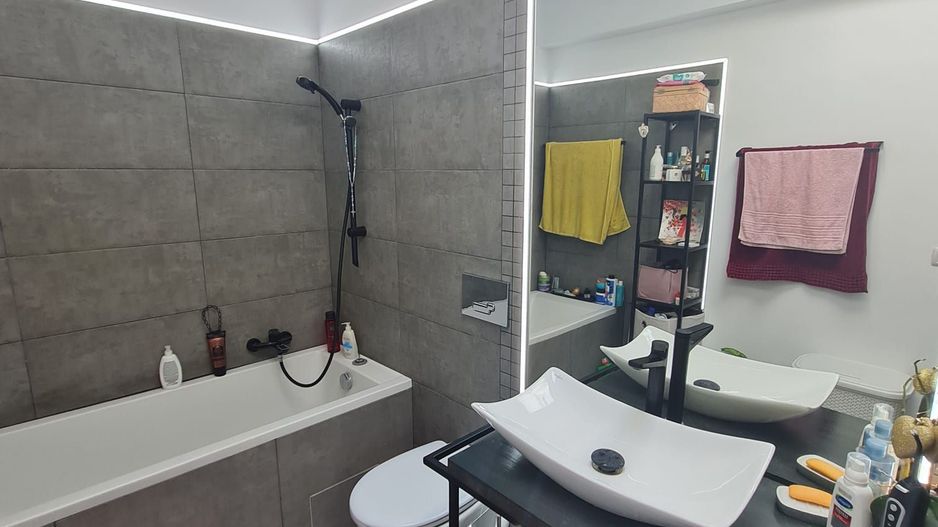 Duplex minimalist cu piscina - Poză 20
