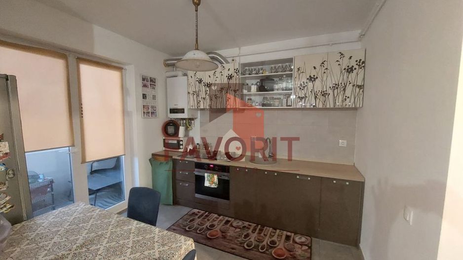 Decomandat. Mobilat si utilat. 2 balcoane. - Poză 1