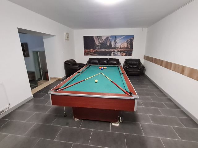 In inima muntelui! Vanzare pensiune in Moroeni-Jud Dambovita - Poză 4