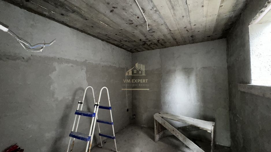 VILA 5 CAMERE, ZONA ULTRA CENTRALA, CAMPULUNG MUSCEL, TEREN 500 MP - Poză 14