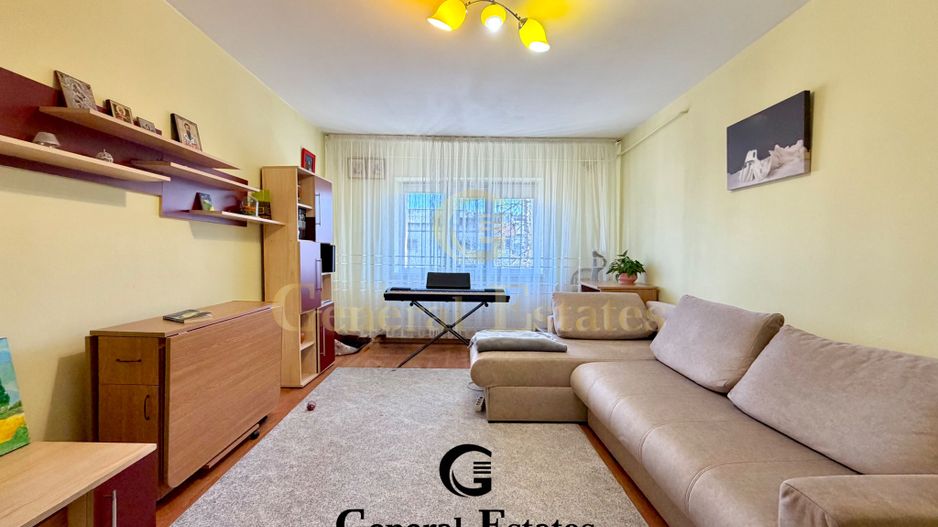 Vânzare apartament 3 camere decomandat | Nicolina - Poză 1