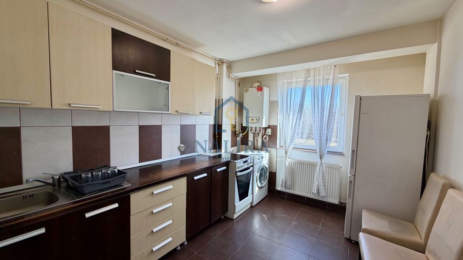 Apartament 3 camere de vânzare – etaj 1 - Poză 2