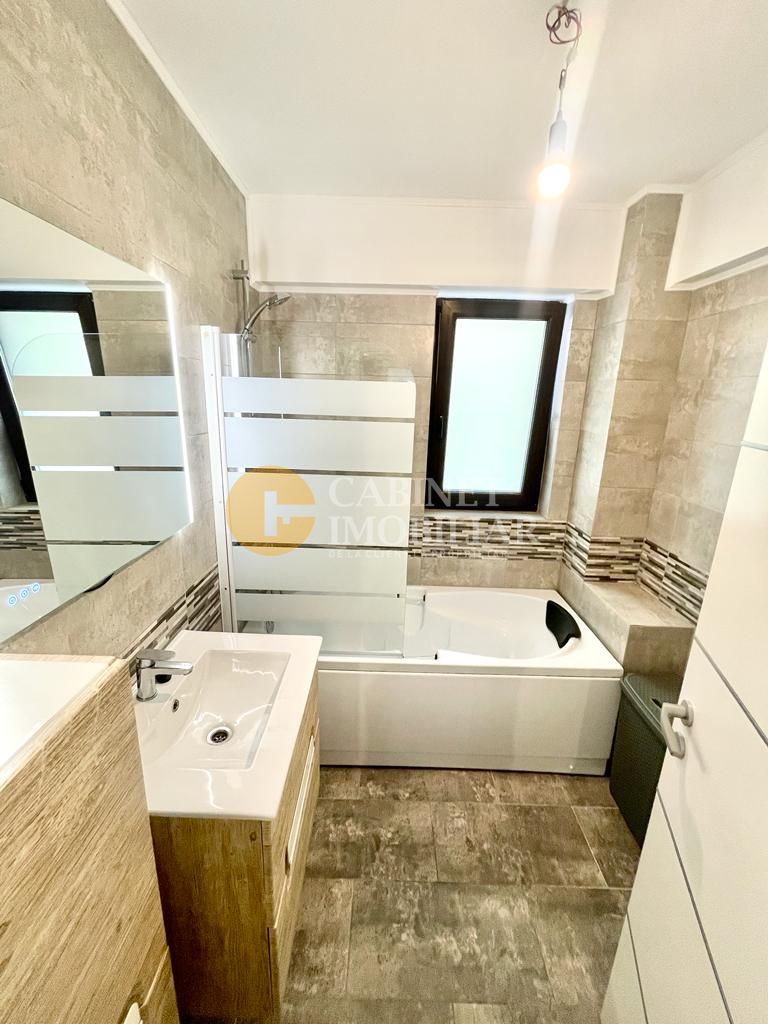 Etaj 2 Apartament 3 camere - 93 mp mobilat-utilat Loc parcare - Poză 6