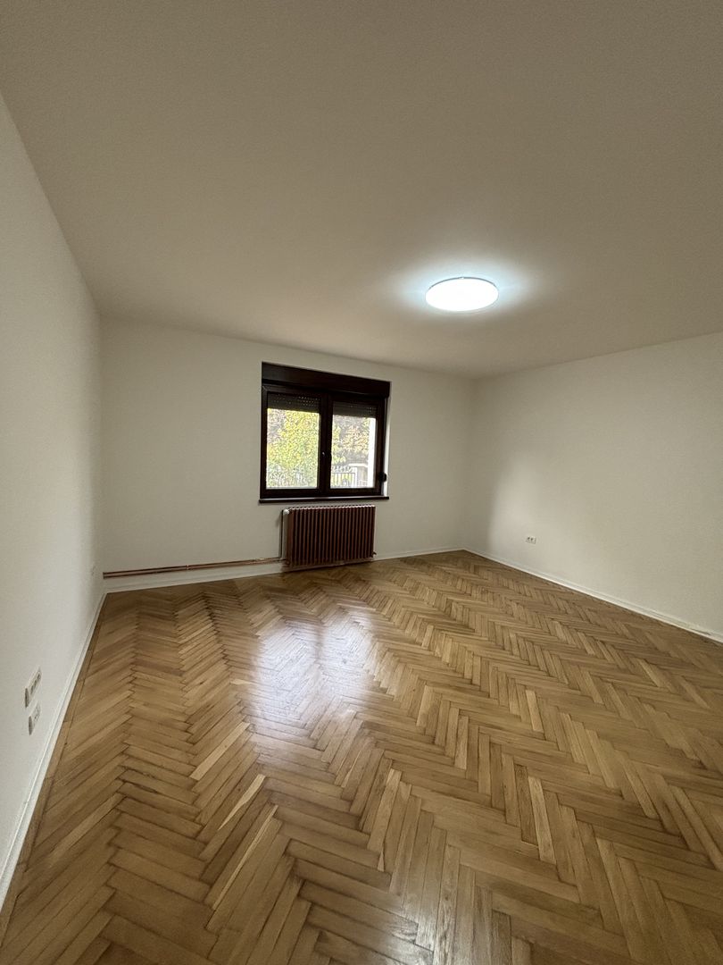 Apartament generos la casa,zona Bogdanestilor - Poză 37