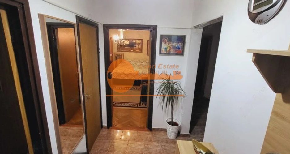 4 camere Titan(2min metrou Titan) - Poză 12