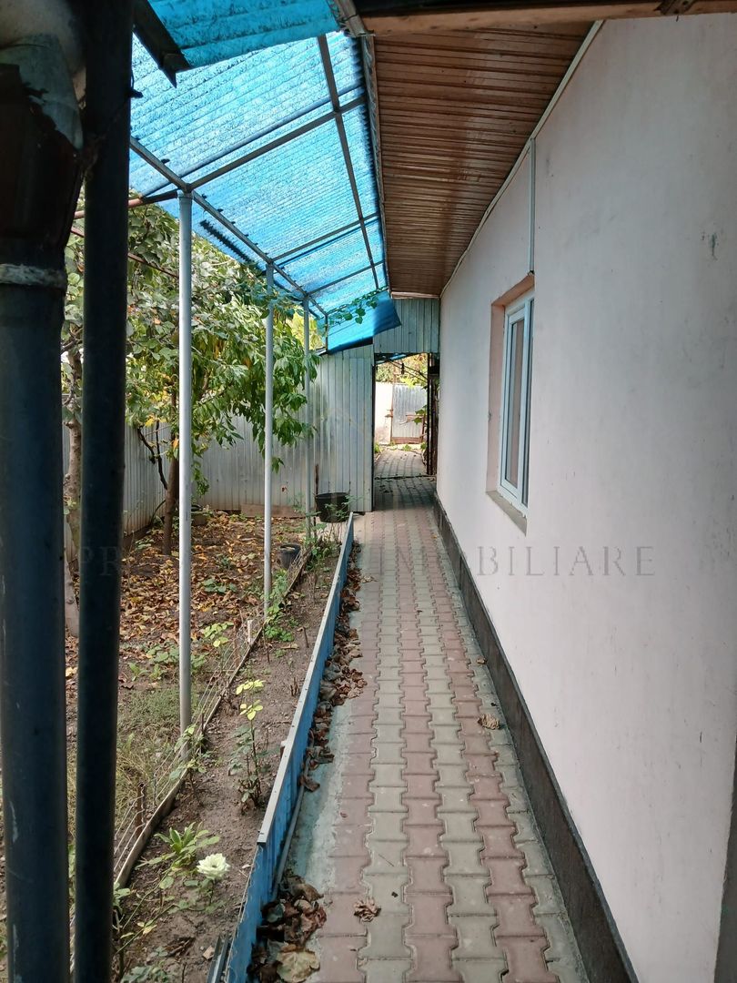 Casă 5 camere, 137 mp utili, 960 mp teren, 10 km de Onești - Poză 8