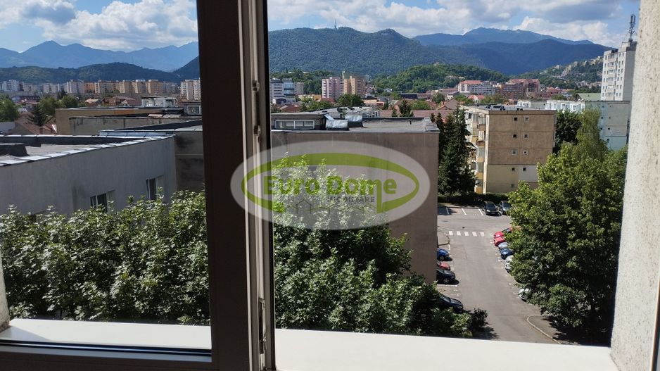 Inchiriere  apartament de 2 camere decomandat - Poză 2